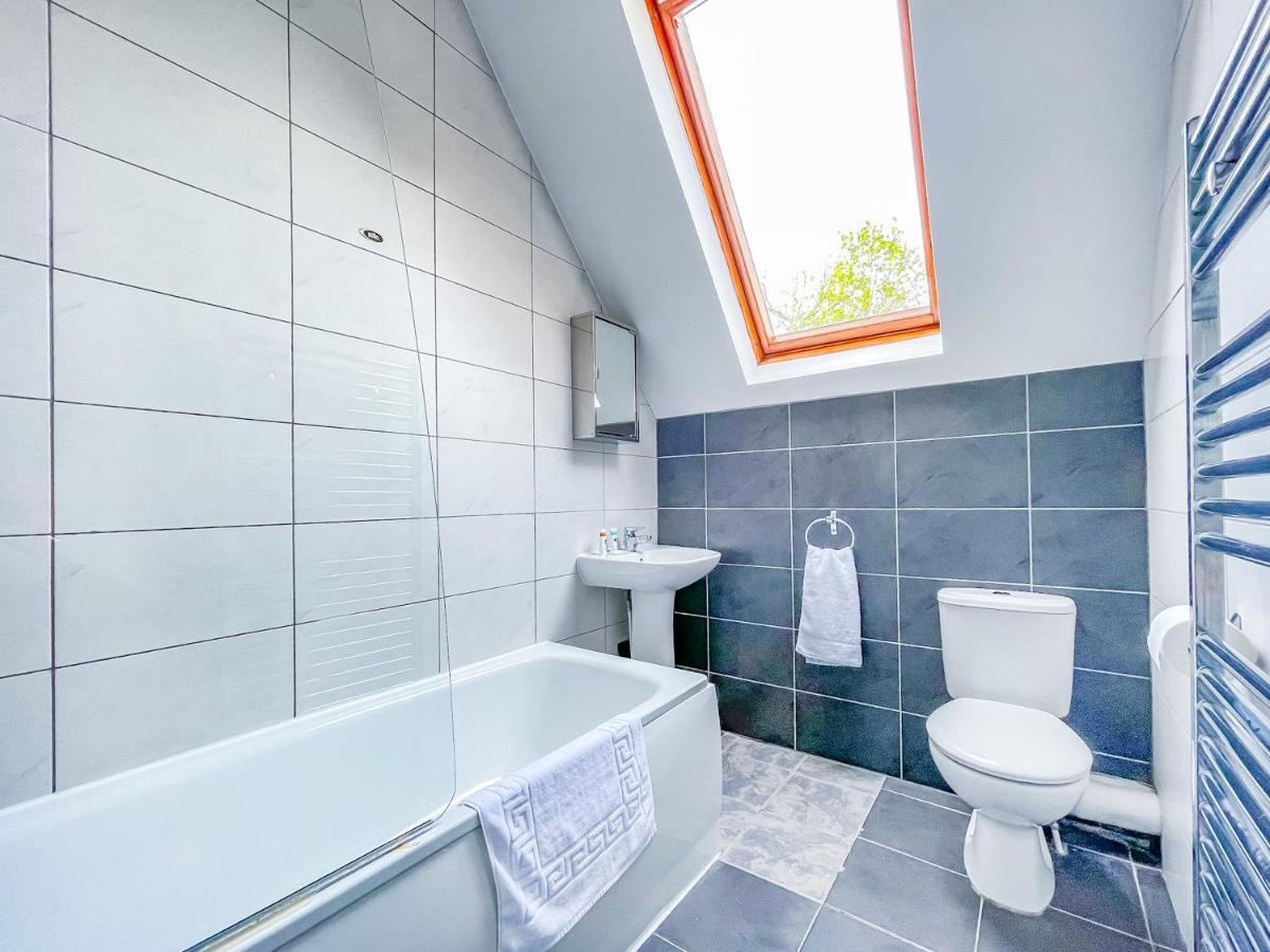 *Rg9Bc* For Your Most Relaxed & Cosy Stay + Free Parking + Free Fast Wifi * Лийдс Екстериор снимка
