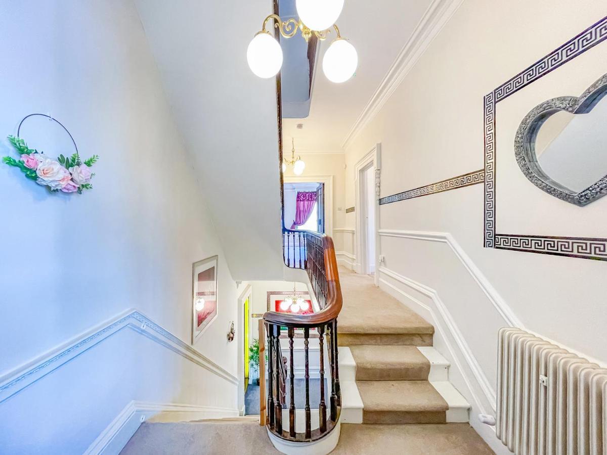 *Rg9Bc* For Your Most Relaxed & Cosy Stay + Free Parking + Free Fast Wifi * Лийдс Екстериор снимка